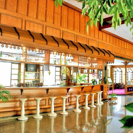 Royal Twins Palace Hotel Pattaya Buitenkant foto