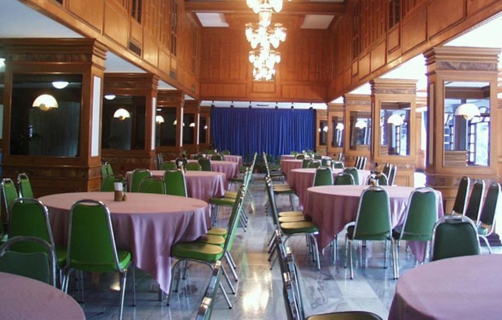Royal Twins Palace Hotel Pattaya Buitenkant foto